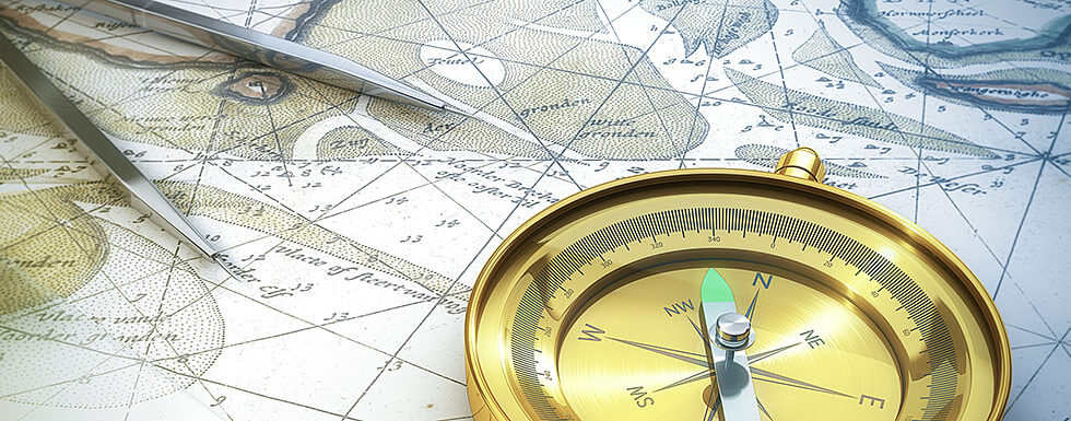 Seekarte, Kompass und Zirkel